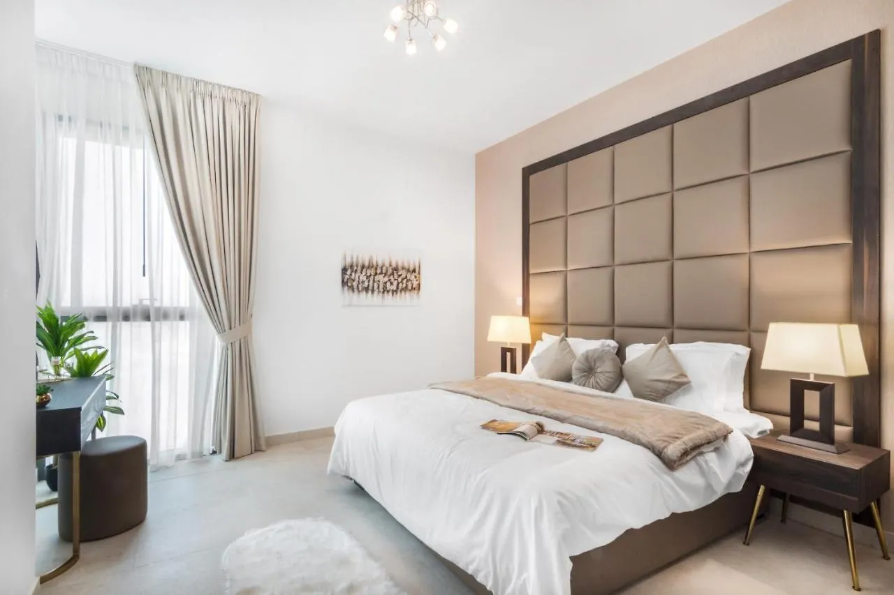 Baytik -Classy 2Br Apartment Al Barsha Dubai
