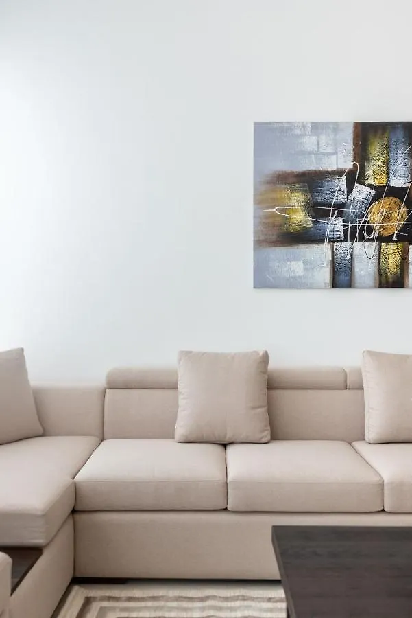 Baytik -Classy 2Br Apartment Al Barsha Dubai